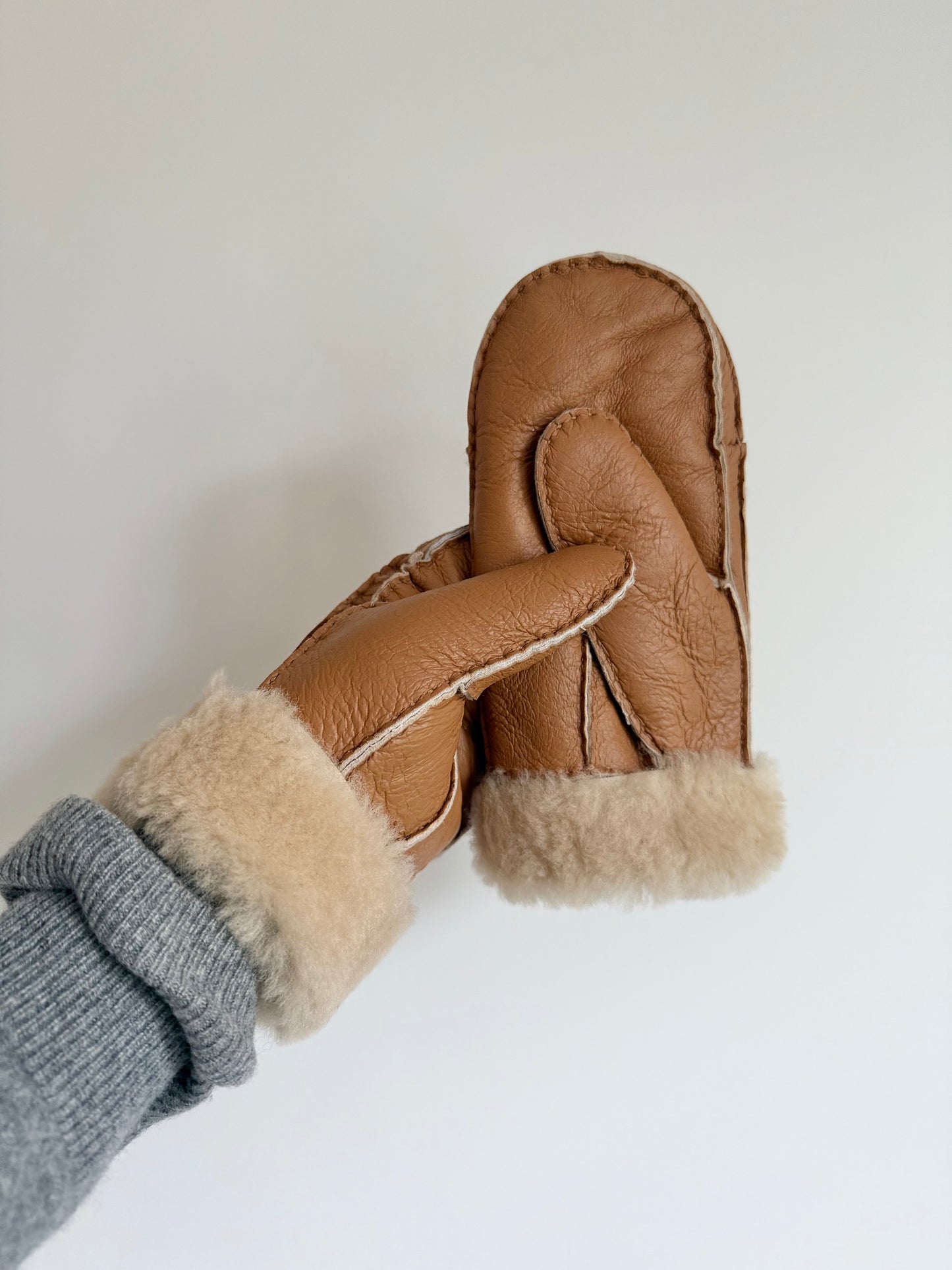 SHEARLING MITTENS