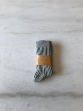 Load image into Gallery viewer, RIBBED COTTON HIGH SOCKS - neutral