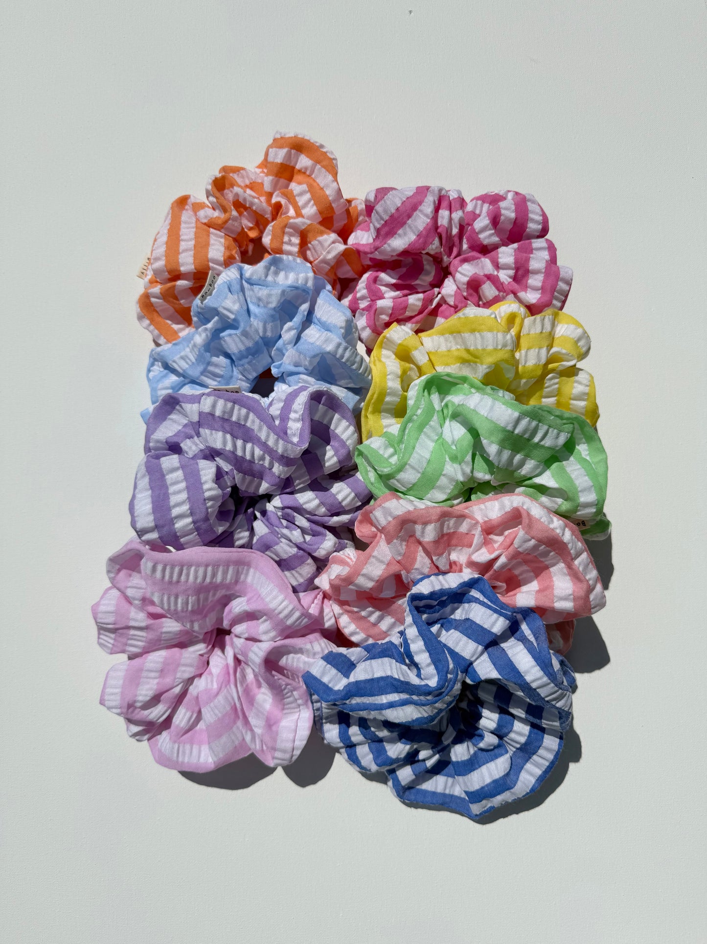 STRIPE SEERSUCKER SCRUNCHIES - bright