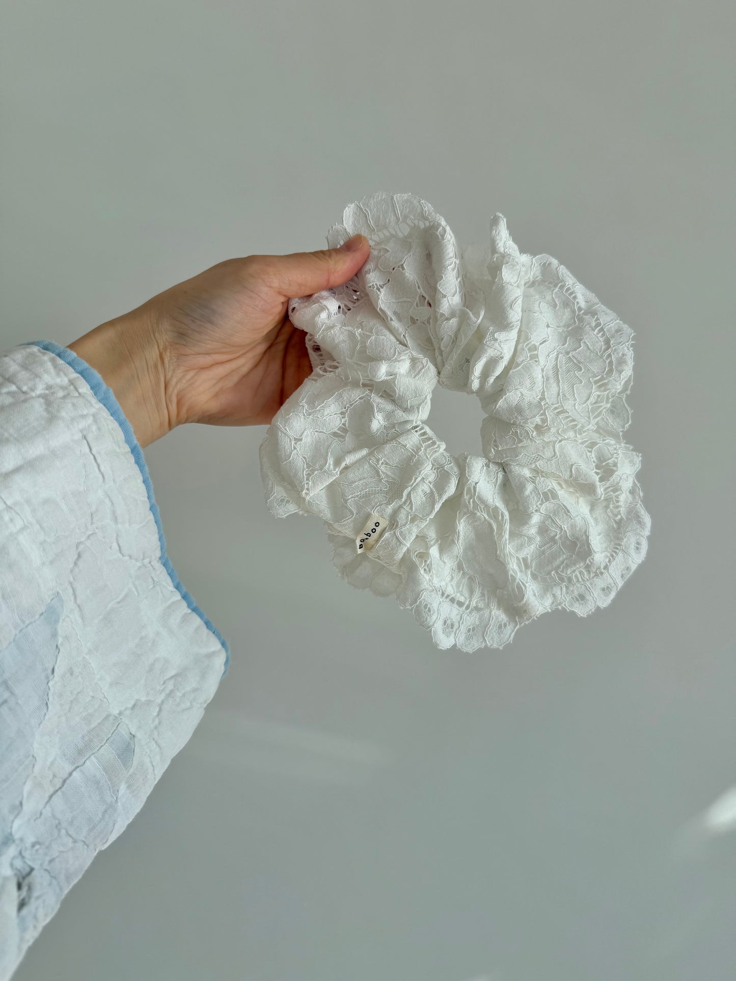 LACE SCRUNCHIES - neutral