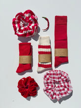 Load image into Gallery viewer, STRIPE OVERSIZED SCRUNCHIES