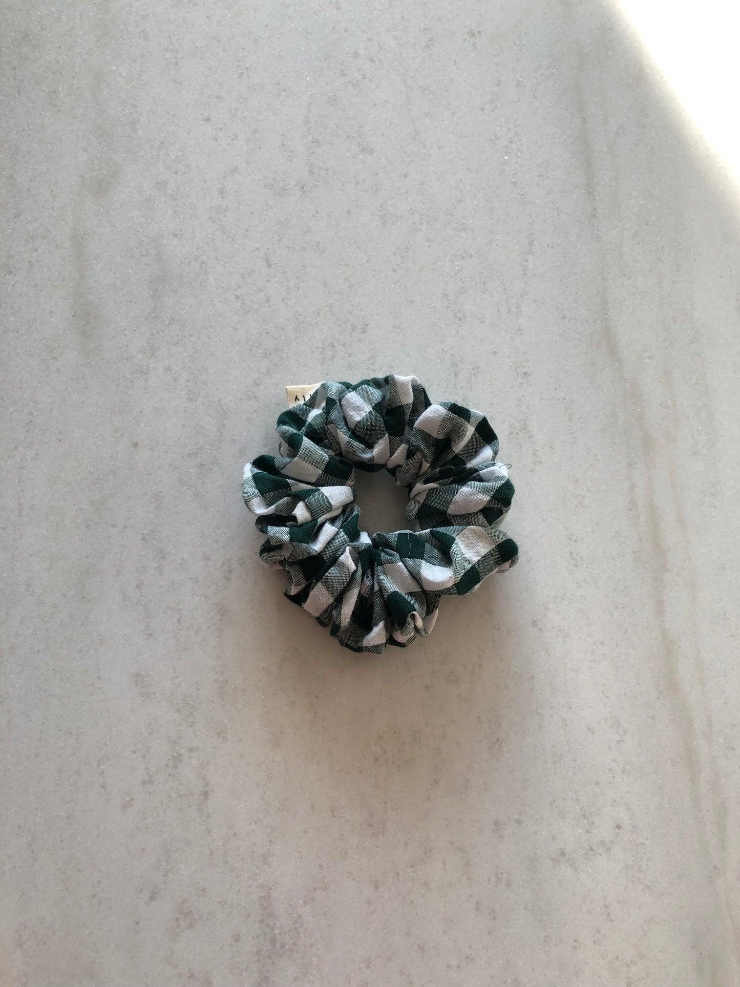 GINGHAM SEERSUCKER SCRUNCHIES  - neutral