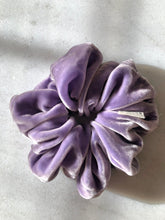Load image into Gallery viewer, VELVET SCRUNCHIES - garden mixed