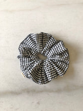 Load image into Gallery viewer, MINI GINGHAM SEERSUCKER SCRUNCHIES - neutral
