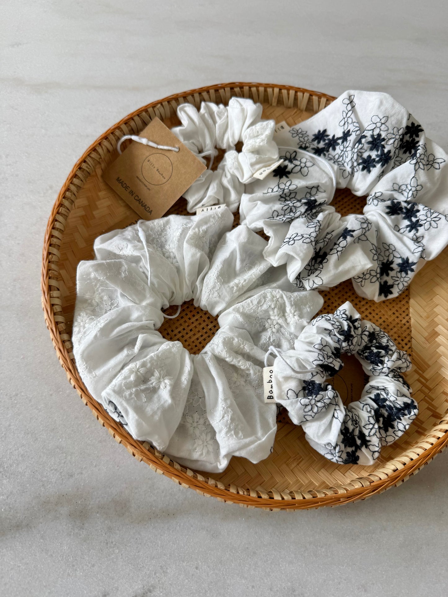 EMBROIDERED NAVY FLOWER SCRUNCHIE