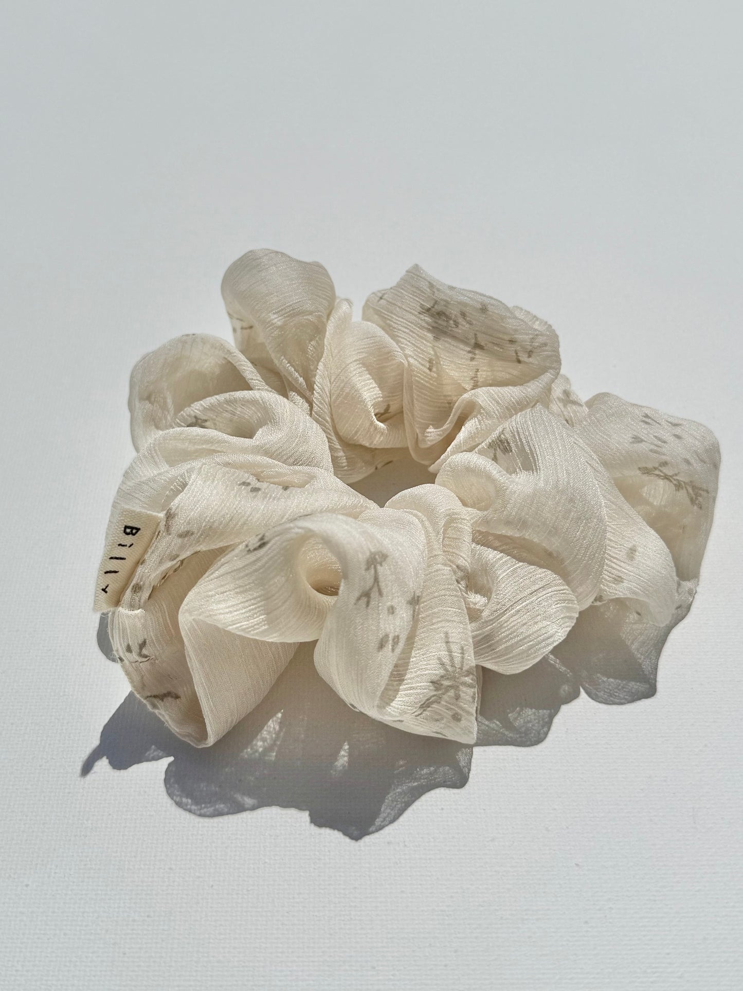 ORGANZA FLORAL SCRUNCHIE
