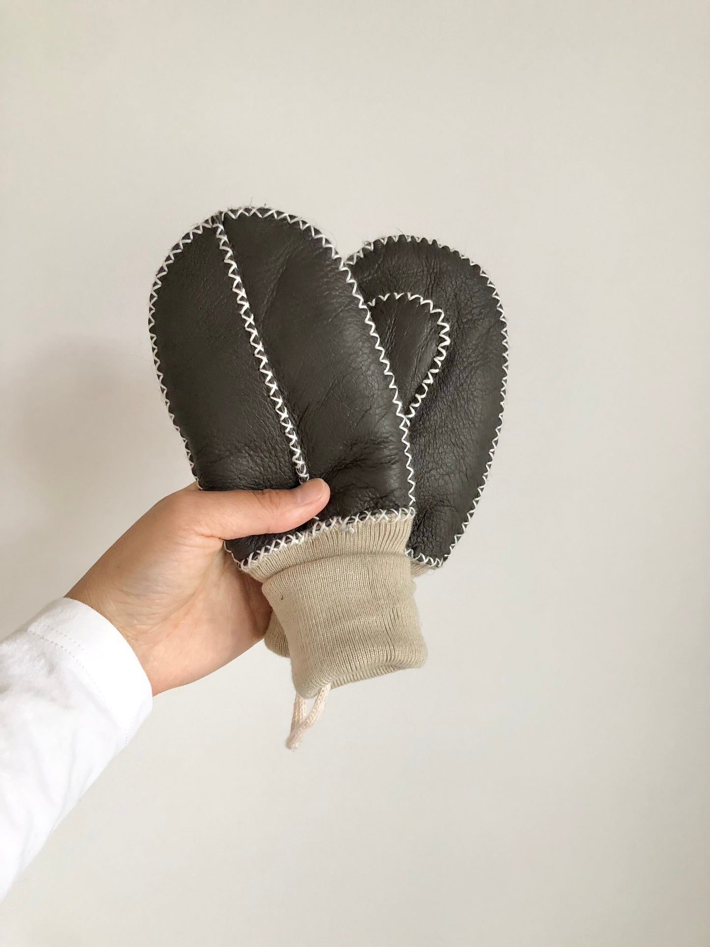 KIDS SHEARLING MITTENS