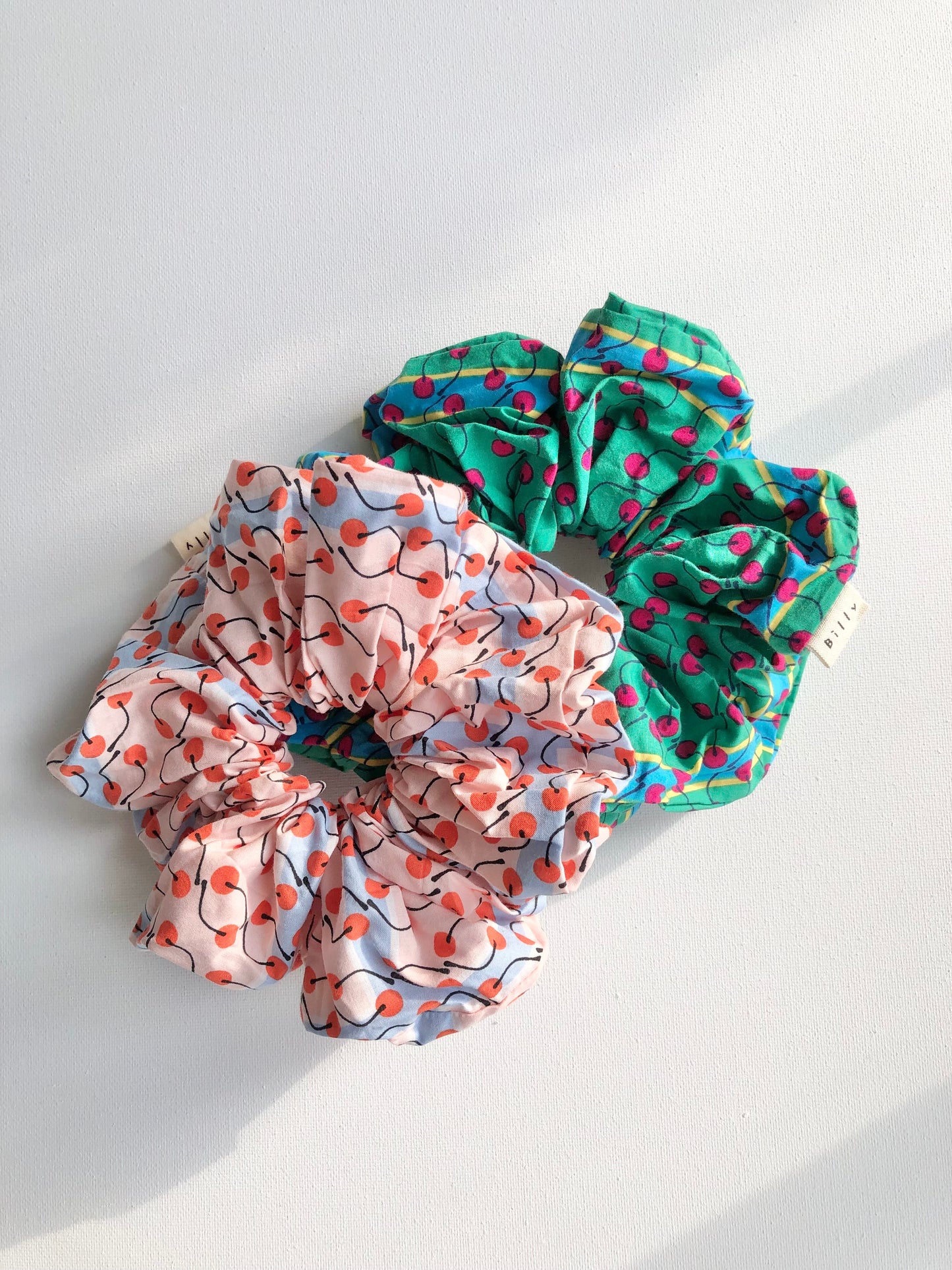 CHELSEA FLORAL SCRUNCHIES