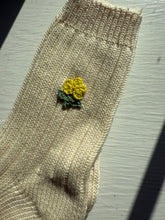 Load image into Gallery viewer, CROCHET FIELD ROSE SOCKS