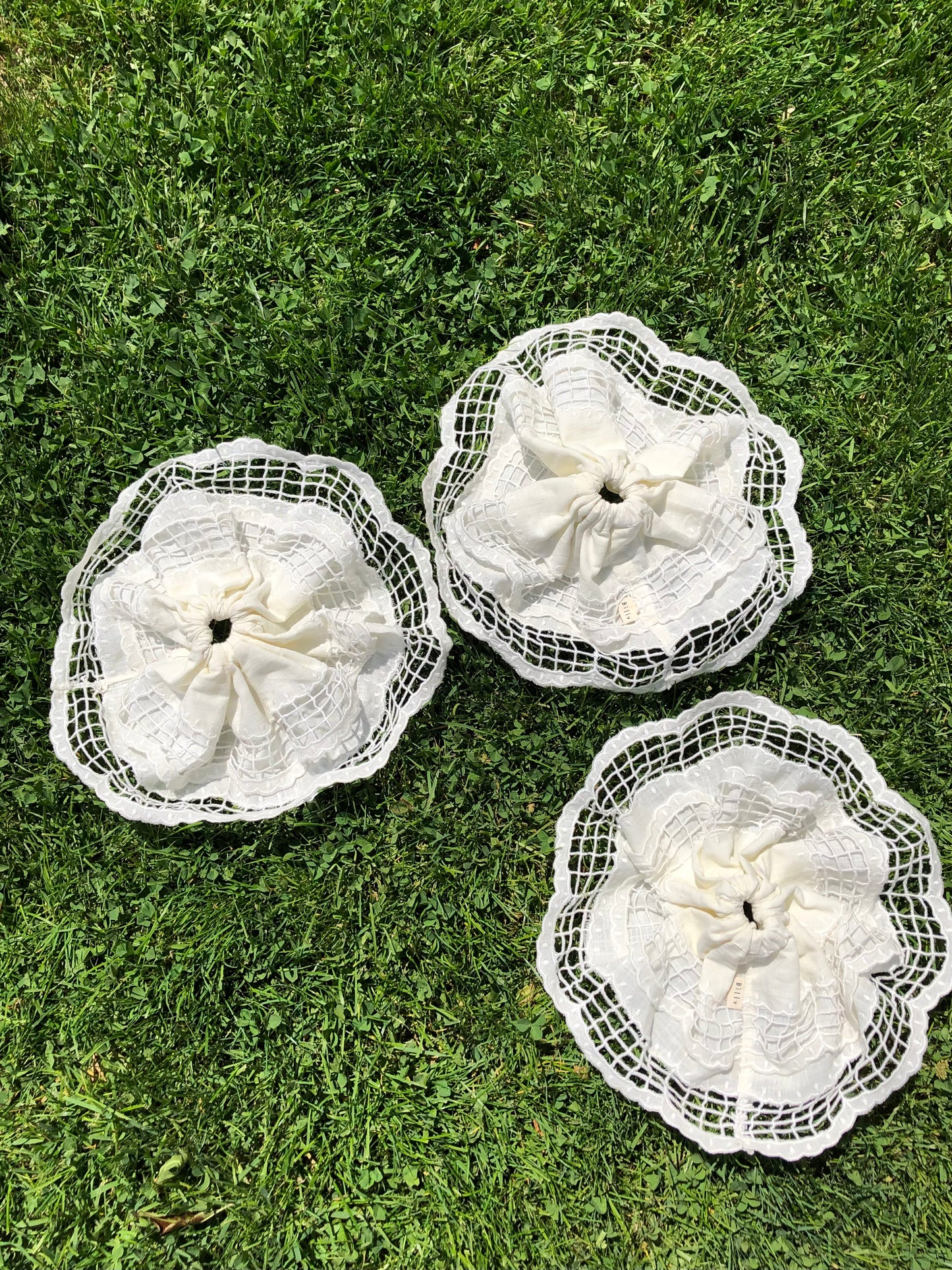 BRIDE LACE SCRUNCHIES