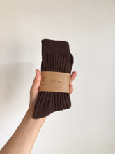 Load image into Gallery viewer, RIBBED COTTON HIGH SOCKS - neutral