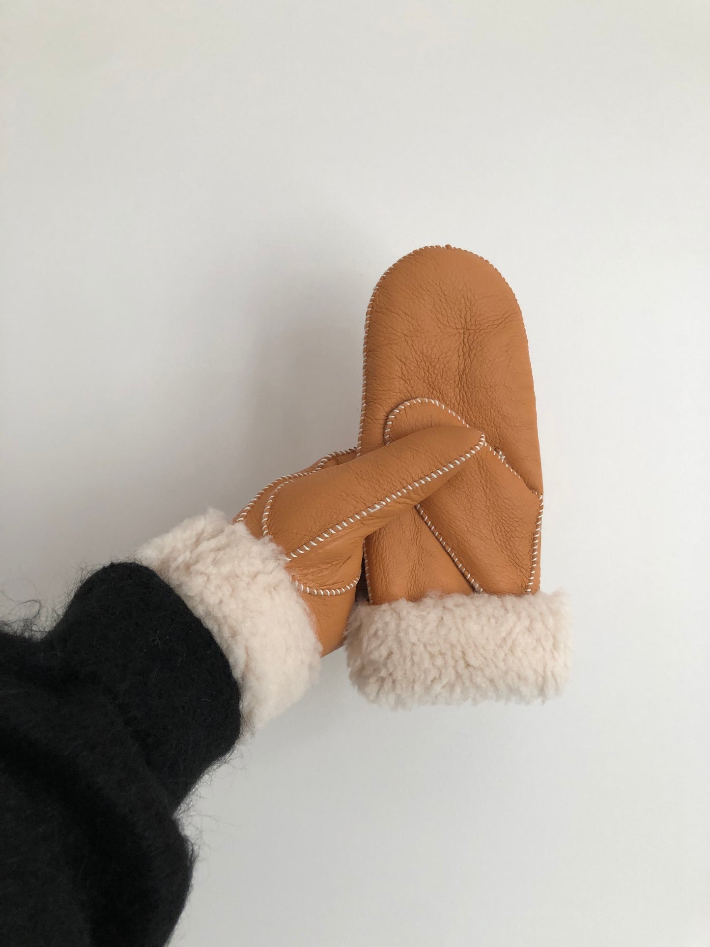 SHEARLING MITTENS