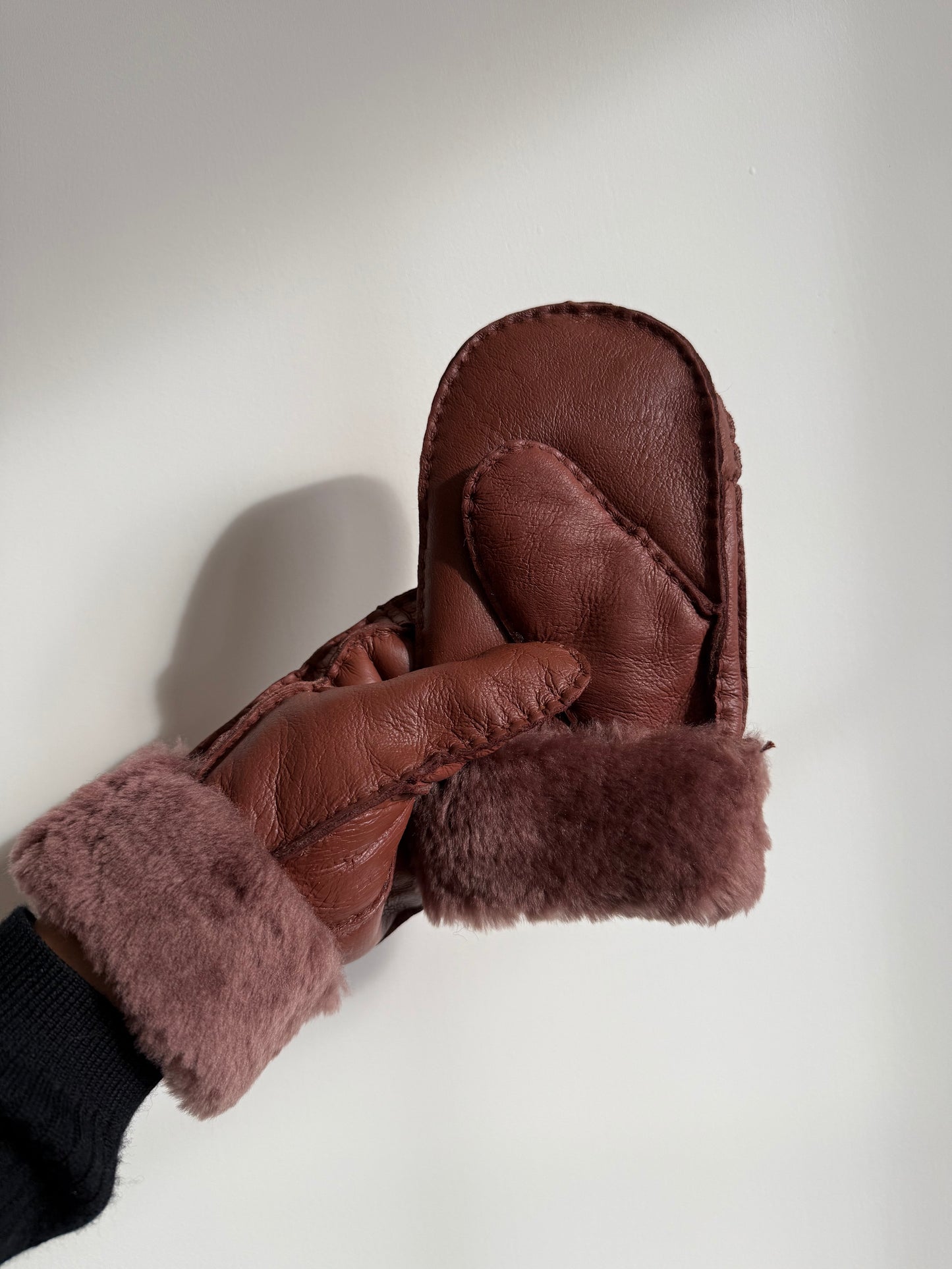 SHEARLING MITTENS