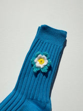 Load image into Gallery viewer, CROCHET DAFFODILS COTTON SOCKS