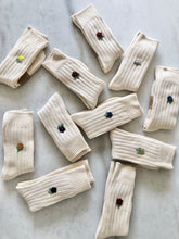 Load image into Gallery viewer, CROCHET FIELD ROSE SOCKS
