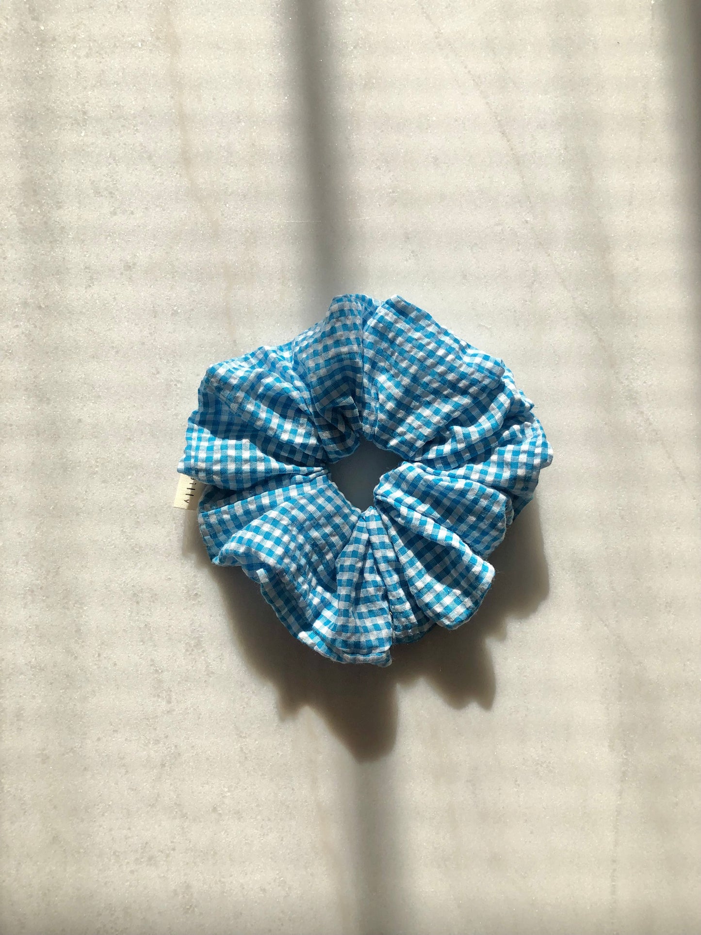 MINI GINGHAM SEERSUCKER SCRUNCHIES - snow pastel