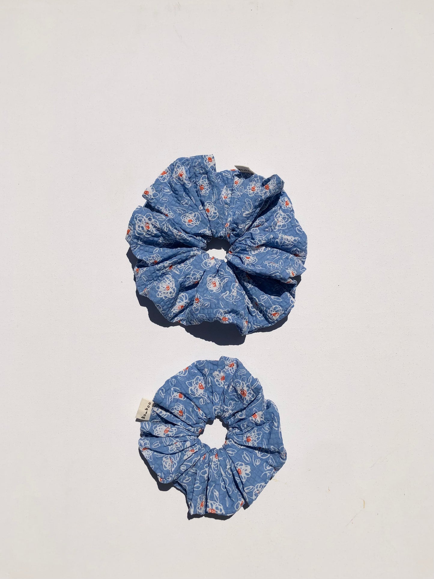 TOLADO FLOWER SCRUNCHIES
