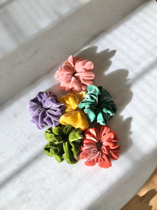 VELVET SCRUNCHIES - garden mixed