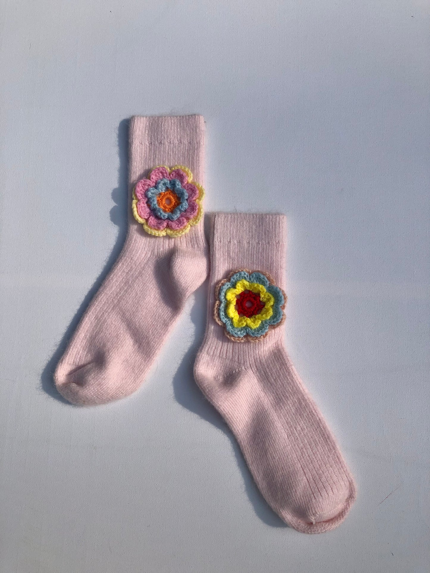 CROCHET FLOWER WOOL SOCKS