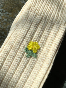 CROCHET FIELD ROSE SOCKS