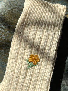 CROCHET FIELD ROSE SOCKS