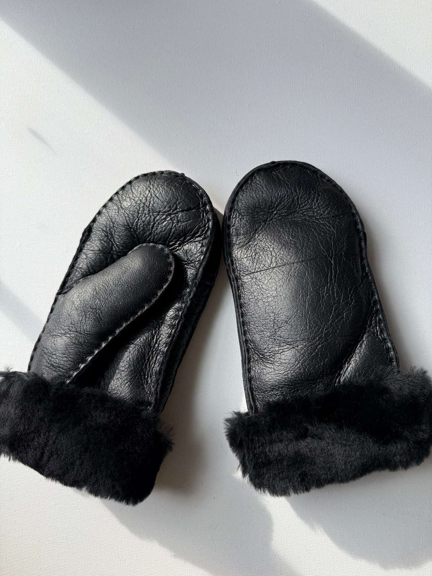 SHEARLING MITTENS