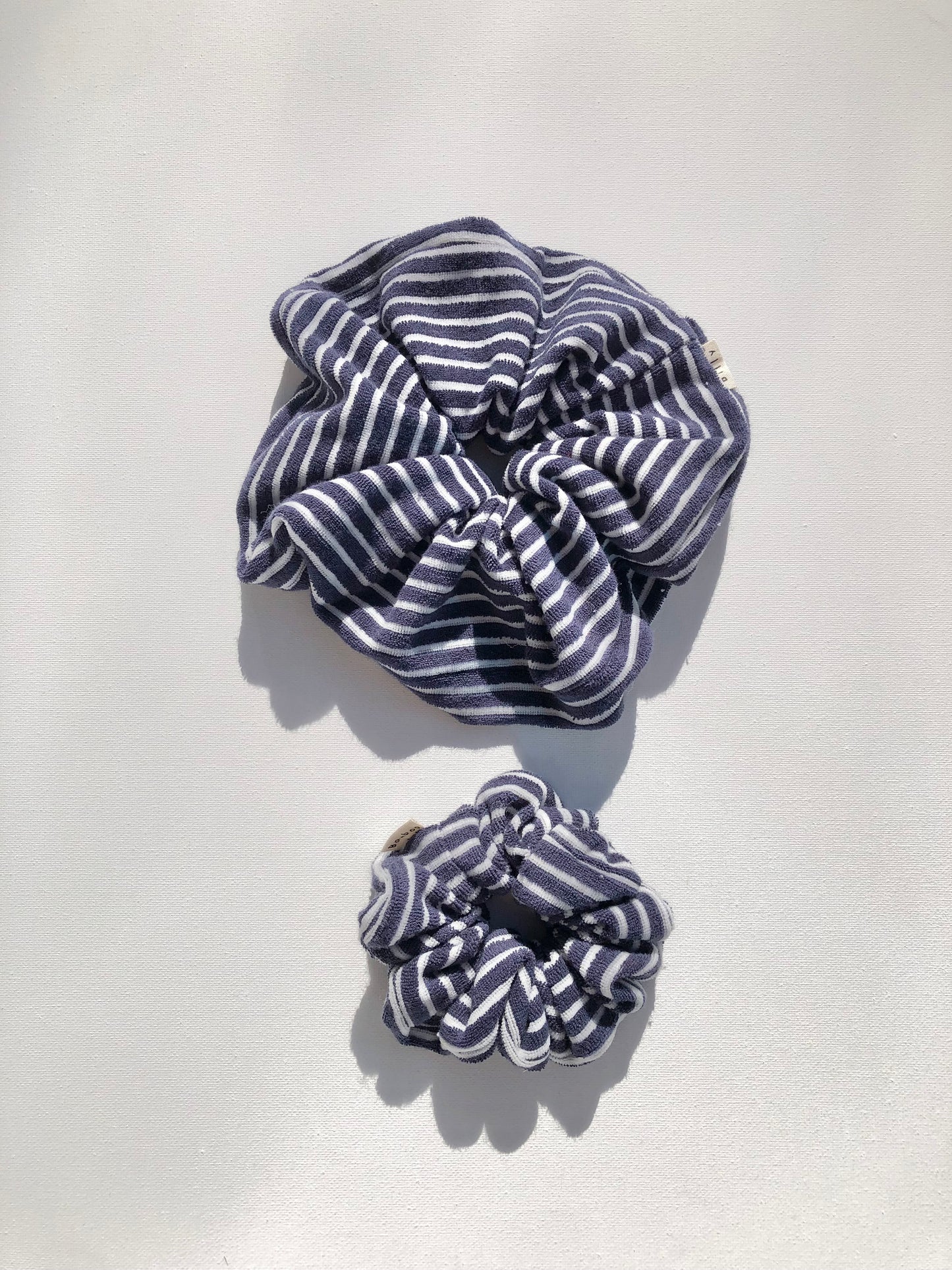 NOVA SCOTIA TOWELLING STRIPE SCRUNCHIES - neutral