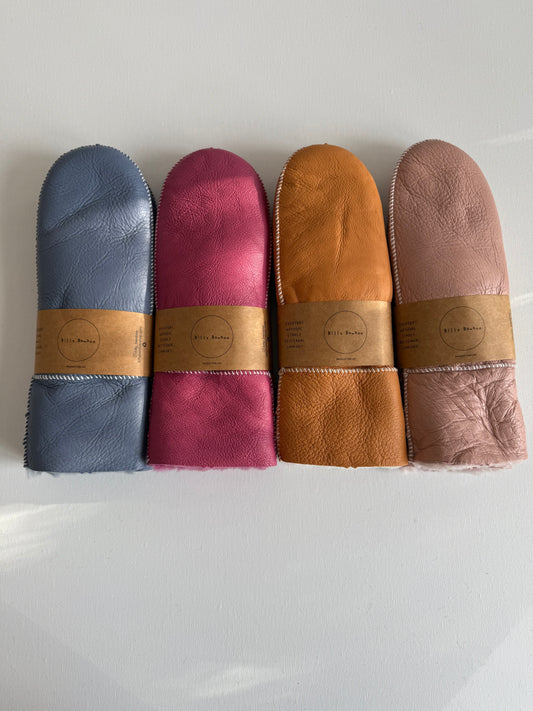 SHEARLING MITTENS - snow pastel