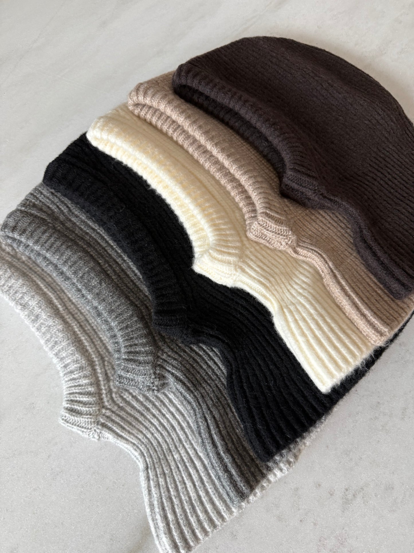 FUZZY ALPACA BALACLAVA - neutral