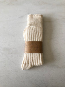 CHUNKY RIBBED HIGH SOCKS
