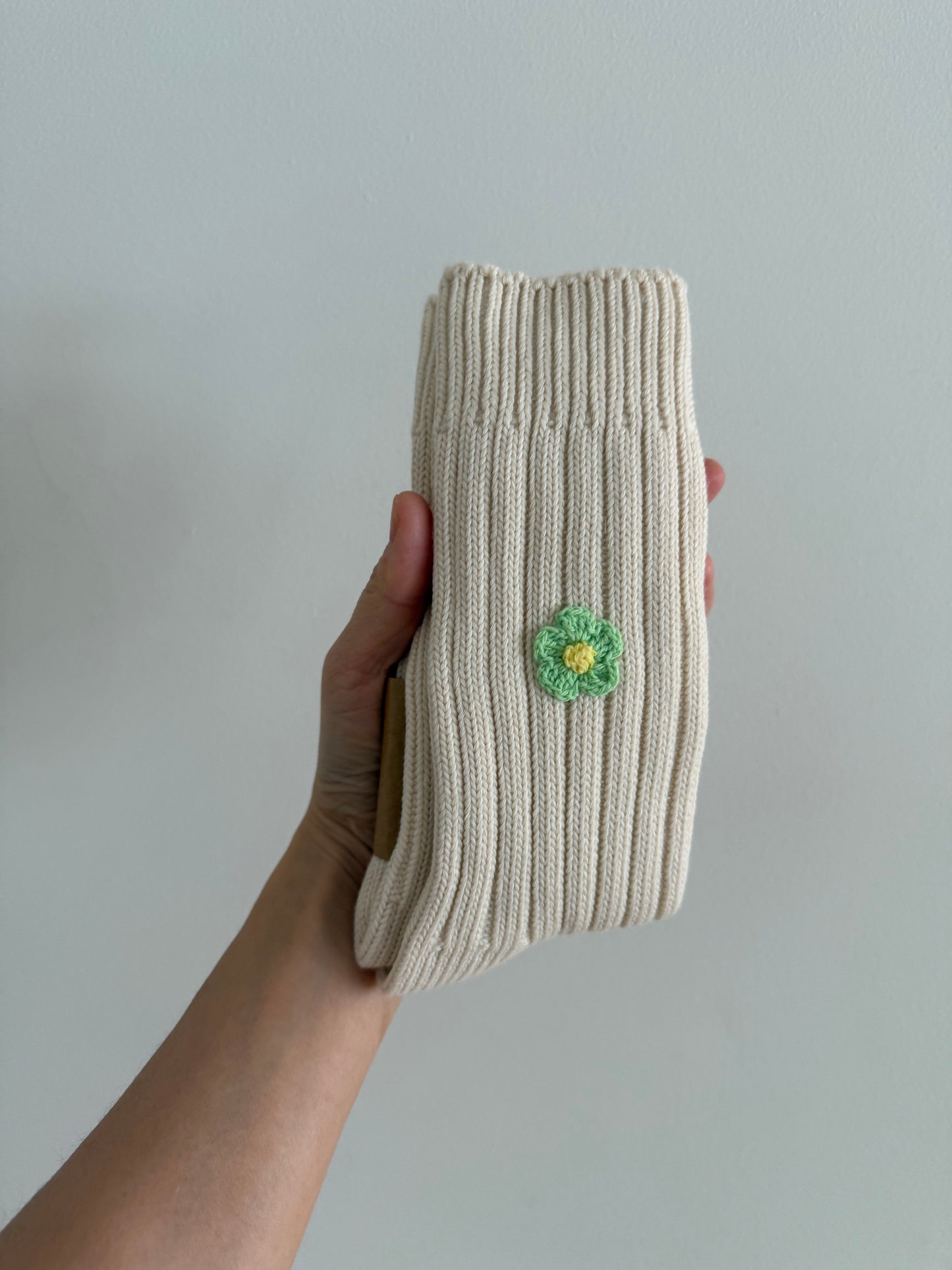 CROCHET HAPPY FLOWER SOCKS