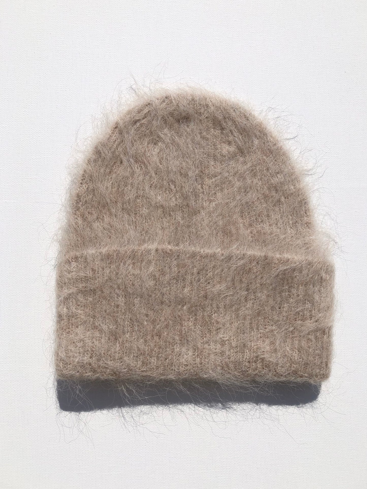 ALPACA FLUFFY BEANIE - mid of December