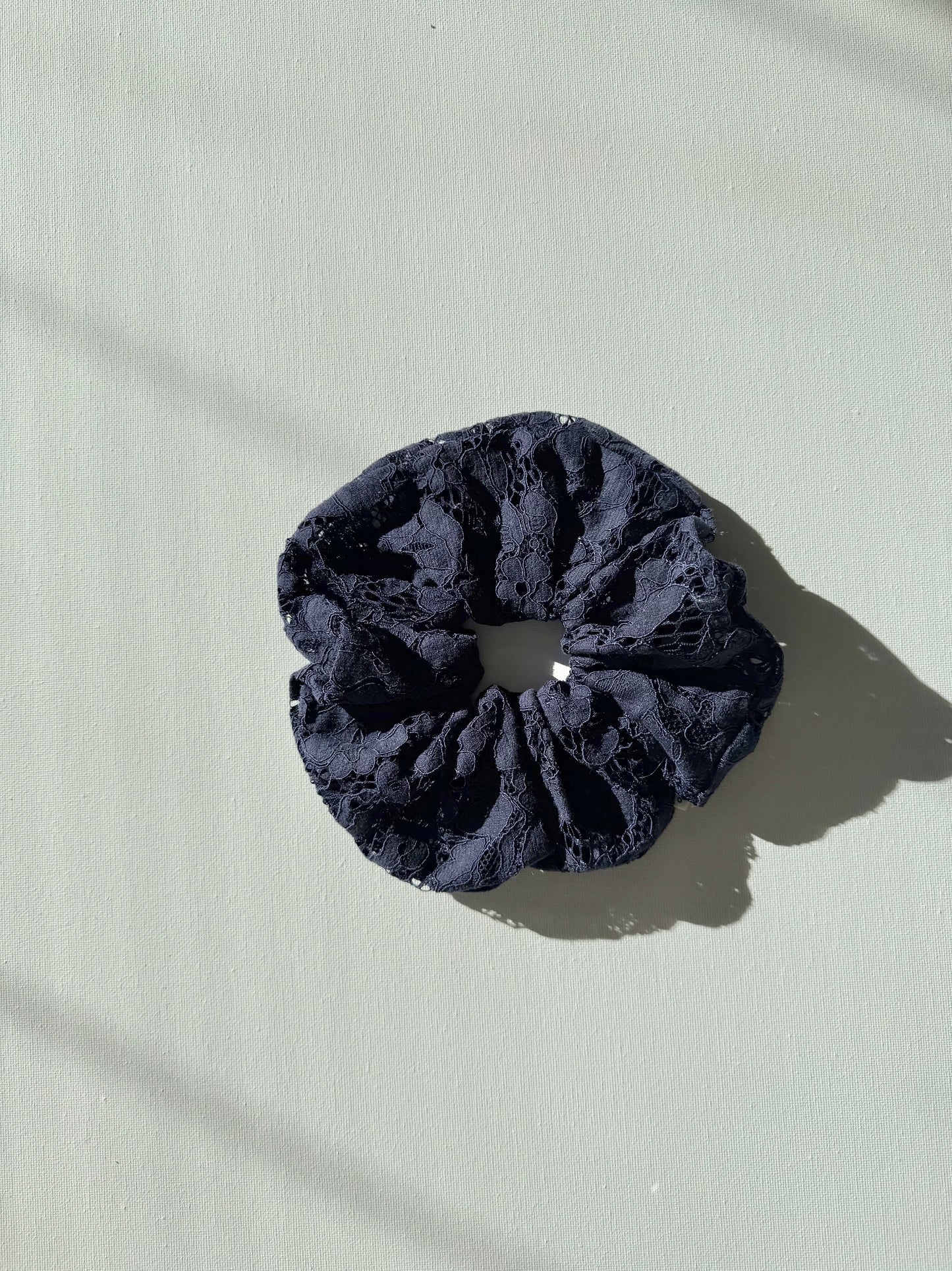 LACE SCRUNCHIES - neutral