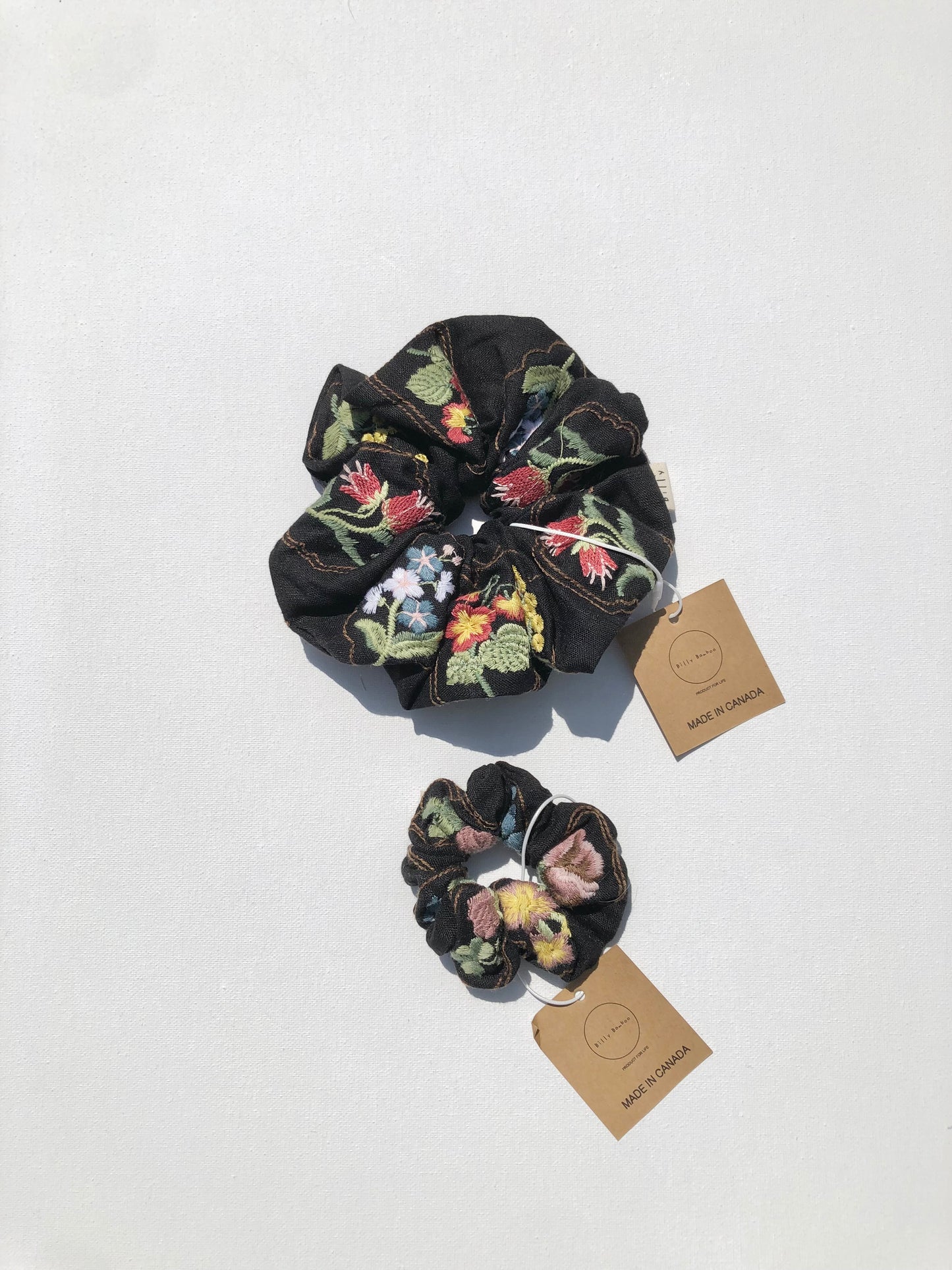 EMBROIDERED FLOWER GARDEN SCRUNCHIE