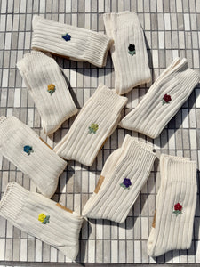 CROCHET FIELD ROSE SOCKS