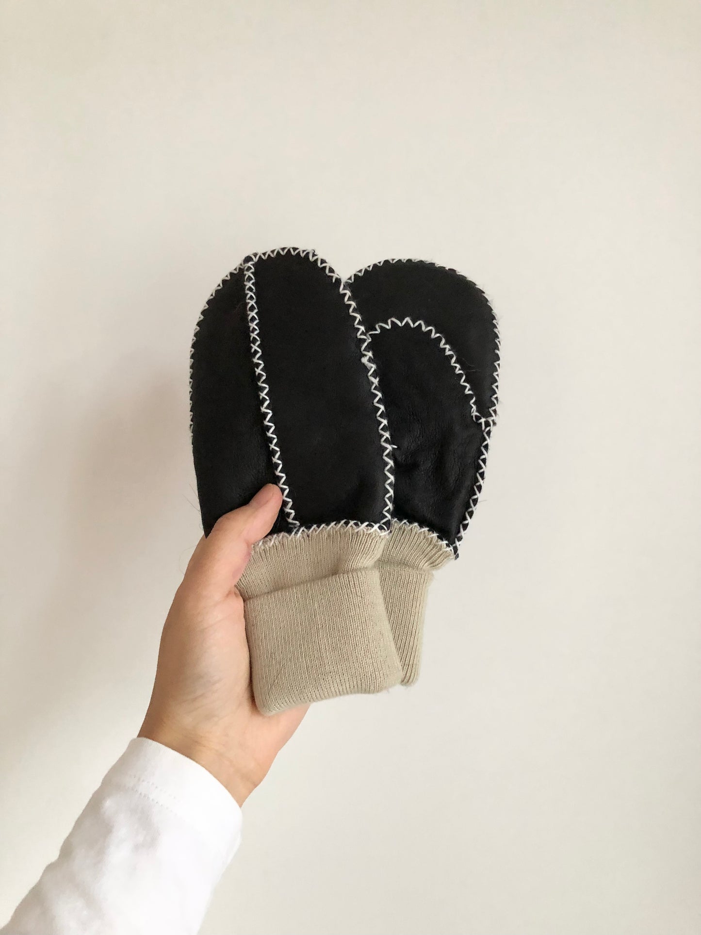 KIDS SHEARLING MITTENS