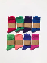 Load image into Gallery viewer, MERINO SMART SOCKS - crystal bright