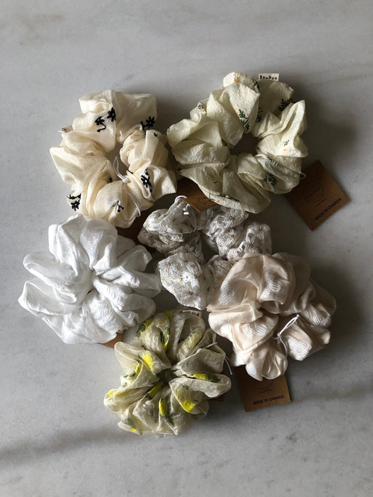 ORGANZA SCRUNCHIE