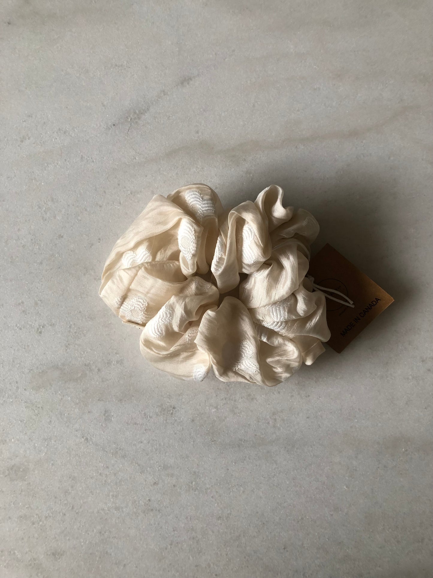 ORGANZA SCRUNCHIE
