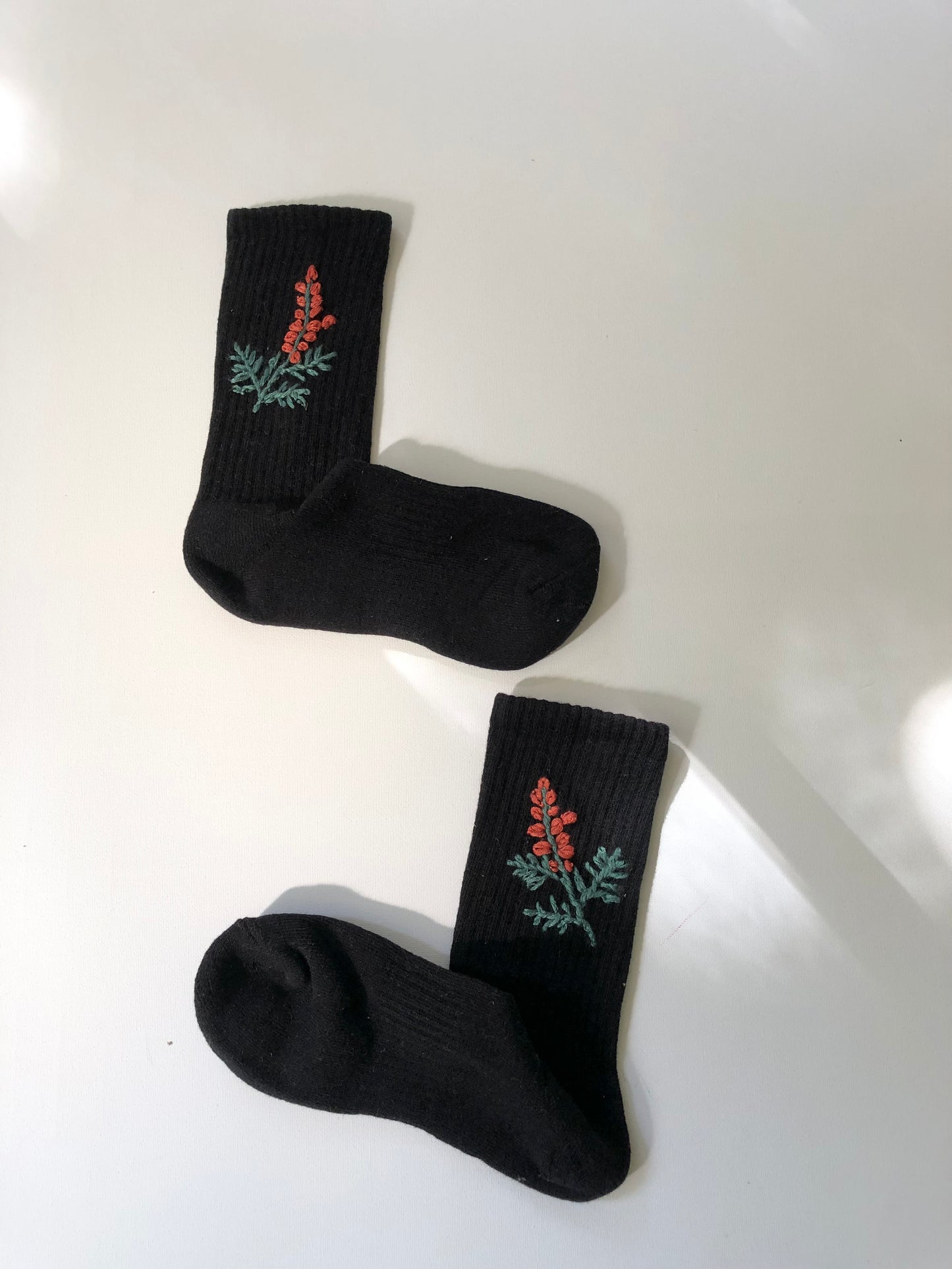 EMBROIDERED SOCKS