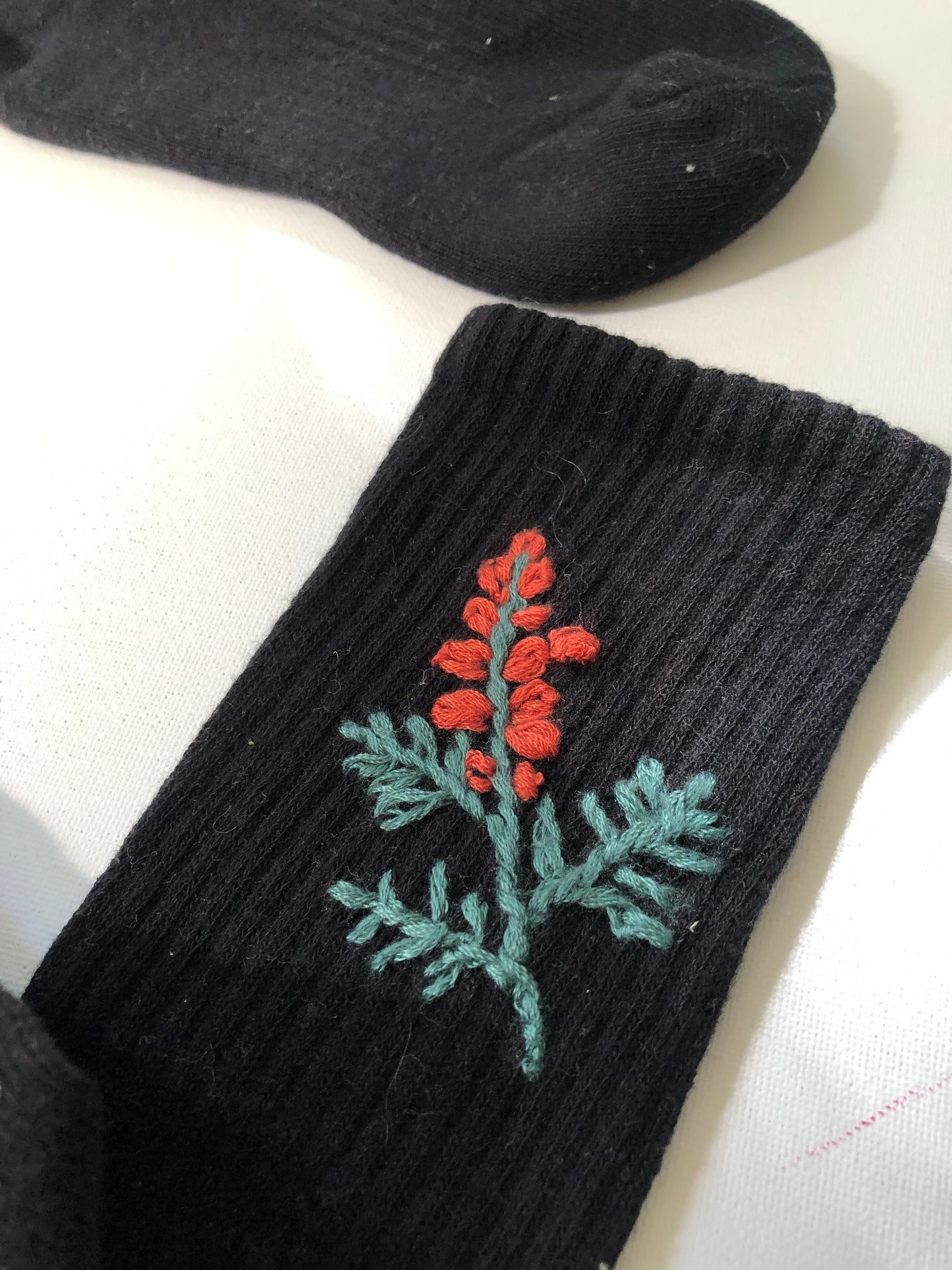 EMBROIDERED SOCKS