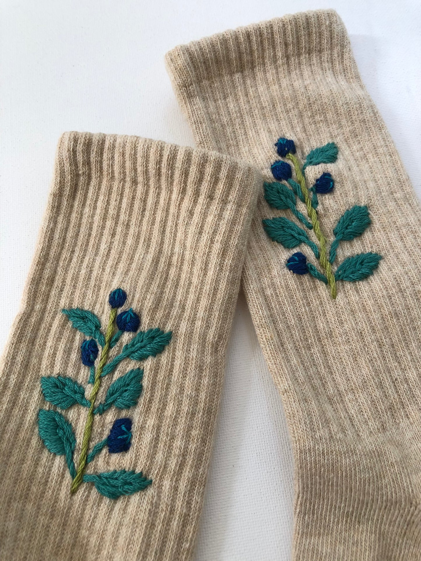 EMBROIDERED SOCKS